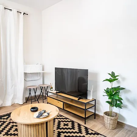 Apartment Feel Greek Hospitality #θ008 *